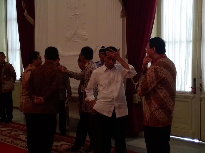 Tiba di Istana, Jokowi Asyik Berbincang dengan Ahok, Iriana Gandeng Veronica