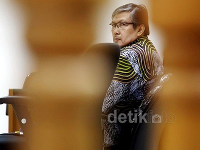 Eks Kepala Bappebti Dituntut 10 Tahun Penjara