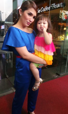 Chibul, Panggilan Sayang Ussy Sulistiawaty ke Anak