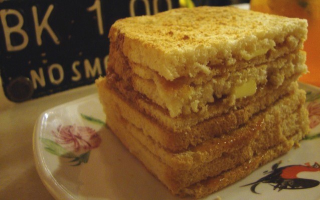 Manis Renyah Kaya Toast, Sarapan a la Singapura