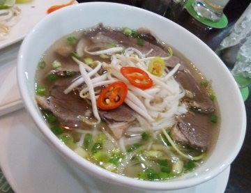Gurih Hangat Pho Khas Vietnam, Cocok Sebagai Penyegar Siang Ini