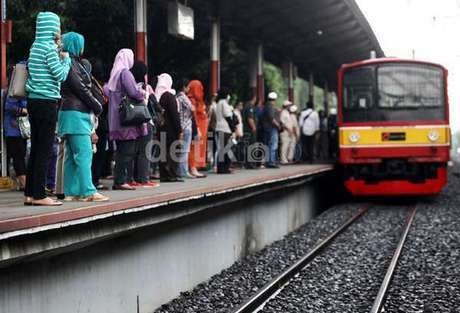 PT KCJ: Penumpang Commuter Line Kritis, Tak Mungkin Ada yang Berani Booking Seat