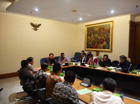 Buruh Ngeyel Tuntut UMP, Ahok Gebrak Meja Buruh Ngeyel Tuntut UMP, Ahok Gebrak Meja