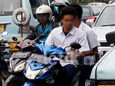 Sudah Dilarang Pihak Sekolah, Anak SMP Tetap Bandel Bawa Motor
