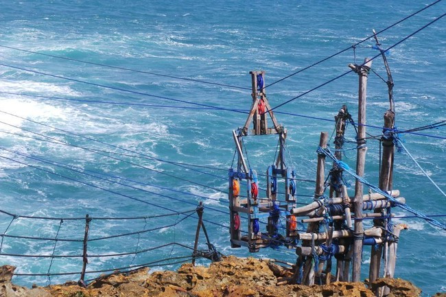 Gondola Maut di Pantai Timang, Gunungkidul