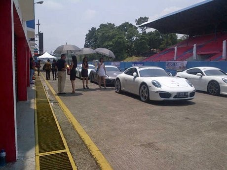 Porsche Latih Pemilik Mobil Baru di Sentul