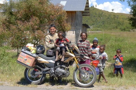 Rider Ini Jelajahi Indonesia dan Negara Asia Tenggara Naik Motor