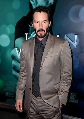 Hiii... Keanu Reeves Pernah Bertemu Hantu