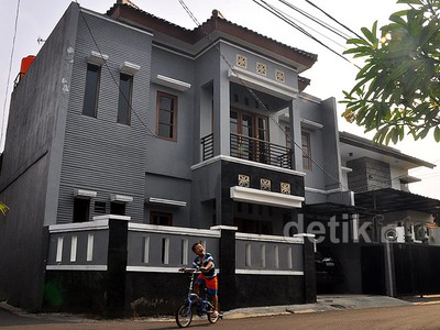 Mengintip Kandang Rp 1 Miliar Presenter Stenny Agustaf