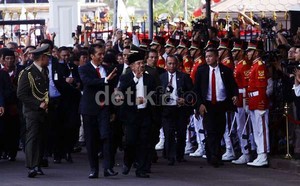 Presiden Jokowi Ingin Umumkan Kabinet Sambil Minum Teh di Istana