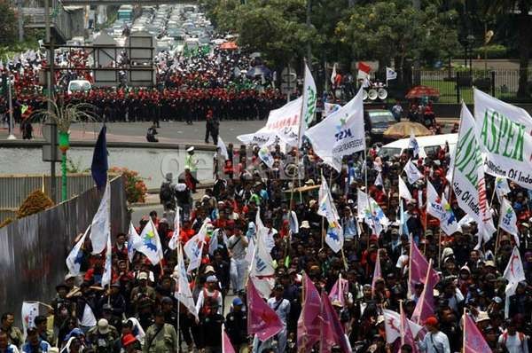 Minta Daging Sapi Hingga Kiwi, Buruh: Kami Ingin Hidup Berkualitas