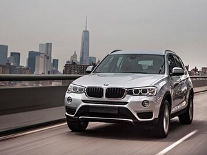Mobil BMW Pandu Peserta Jakarta Marathon