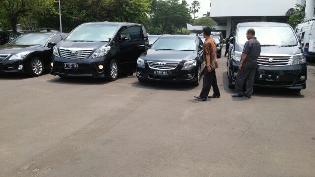 Deretan Mobil Menteri Jokowi: Alphard, Crown Saloon, Hingga Civic