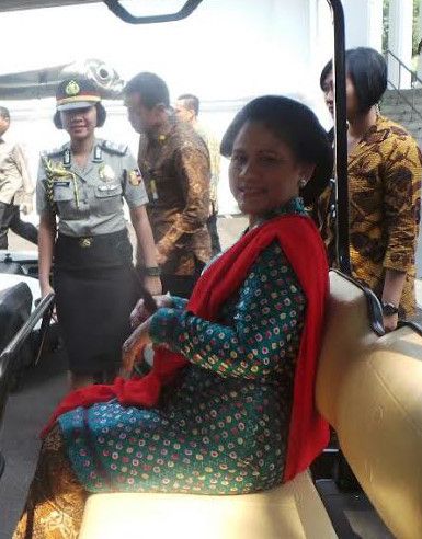 Kebaya Ibu Negara Iriana Pilihan Presiden