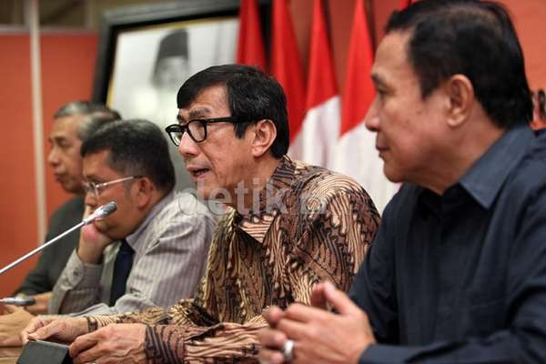 Romi Datang ke Acara Pisah Sambut Menkum HAM