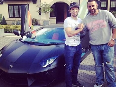 Ketika Kun Aguero Kesengsem Lamborghini Aventador
