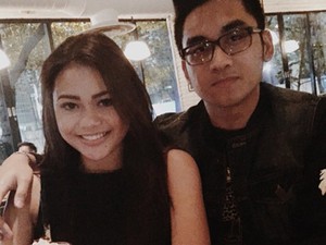 Inikah Pacar Baru Aurel Hermansyah?