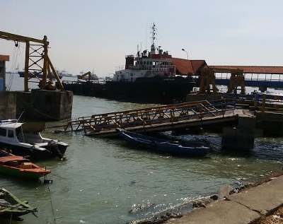 Ponton Dermaga Kamal Ambles, Tiga Motor Nyaris Tercebur Laut