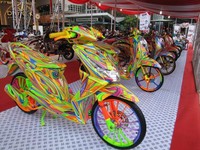 Dengan membayar biaya registrasi senilai Rp 50.000, ke-86 peserta berlomba tampil keren untuk memperebutkan hadiah sebesar Rp 35 juta.