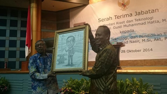 Lepas Jabatan Menristek, Gusti Perkenalkan Kepala LPNK Kepada Menteri Baru