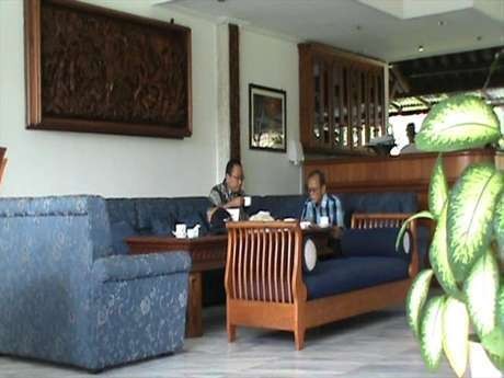 Jejak Susi Pudjiastuti dan Tsunami Pangandaran