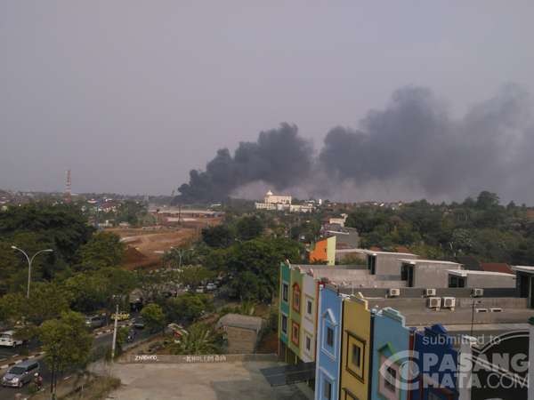 Proyek Pembangunan Tol Cijago di Jalan Juanda Terbakar, Lalin Macet
