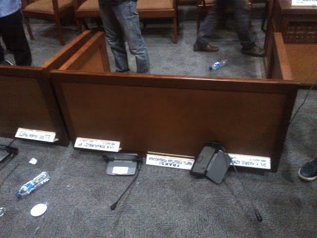 Begini Kronologi Insiden Meja Dibanting di Paripurna DPR