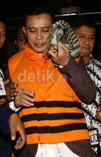 Ade Swara Akui Sediakan Brankas di Ruang Kerjanya