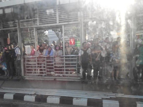 TransJ Mogok di Mampang, 7 Bus Mundur ke Belakang