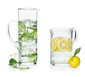 Infused Water Jadi Lebih Segar dan Enak dengan Trik Ini
