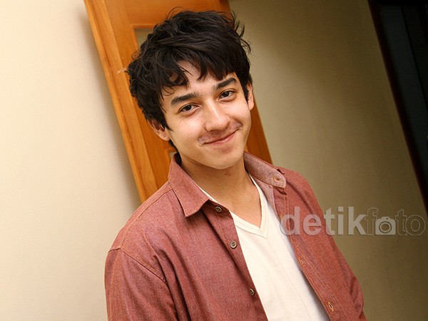 Aliff Alli, Adik Miller Khan yang Nggak Kalah Ganteng