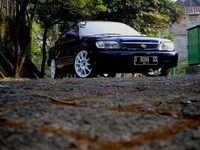 Kaki-kaki : Velg Enkei Sport RC-G II Japan R15, Ban Toyo R1R (race use) Velg Enkei WRC Tarmac R17 Japan, Ban Achilles 2233 (daily use).(Istimewa, dok Rizky Basworo)