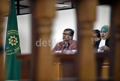 Eks Kepala Bappebti Cerita Tas Berisi Rp 5 M yang Dikira Bika Ambon