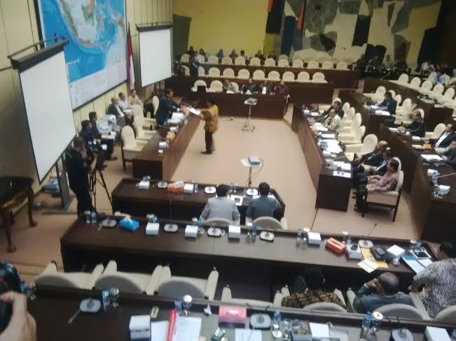 PAN dan Gerindra Berbagi di Komisi VI dan VII