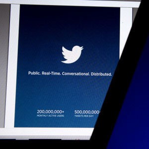 Peras Petinggi PT Telkom, Admin Triomacan2000 Dijerat Pasal UU ITE