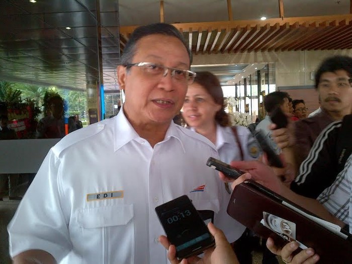 Bos Baru KAI Angkat Bicara Soal Membludaknya Penumpang KRL Jabodetabek