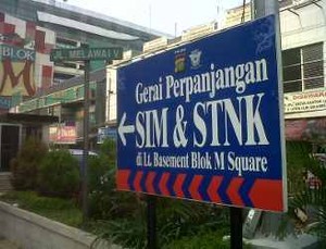 Wagub Jatim: Pemilik Mobil Bayar Pajak Dong...
