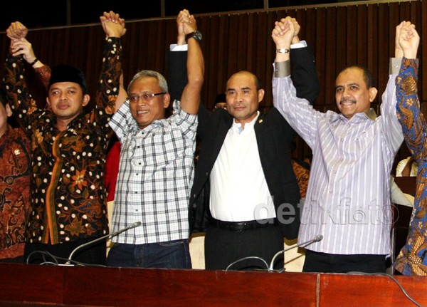 KIH Bentuk Pimpinan DPR Tandingan