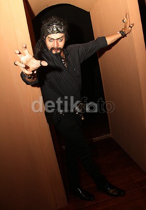 Dirawat di Rumah Sakit yang Sama, Limbad Jenguk Tessy