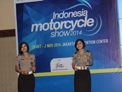 Polwan Cantik Buka IMoS 2014
