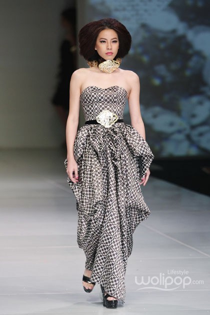 Barli Asmara Royal Javanese. Bazaar Fashion Festival 2014 at Jakarta Convention Center. Jakarta. [Foto: Mohammad Abduh/Wolipop]