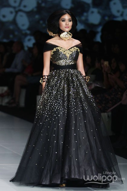 Barli Asmara Royal Javanese. Bazaar Fashion Festival 2014 at Jakarta Convention Center. Jakarta. [Foto: Mohammad Abduh/Wolipop]