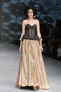 Barli Asmara Royal Javanese. Bazaar Fashion Festival 2014 at Jakarta Convention Center. Jakarta. [Foto: Mohammad Abduh/Wolipop]