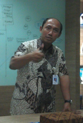 Hampir Setahun Tak Gajian, Asep Berjuang Selamatkan Merpati