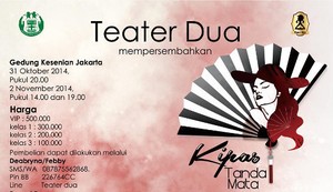 Teater Dua Pentaskan Kipas Tanda Mata