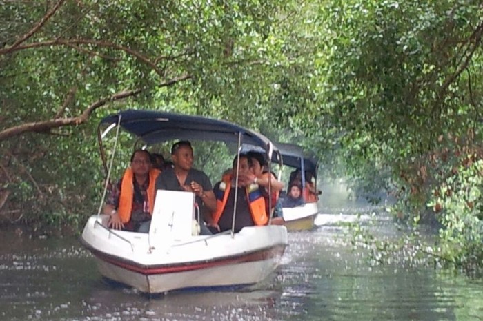 Ke Hutan Mangrove, Menpar Malah Ingin Prewedding Lagi