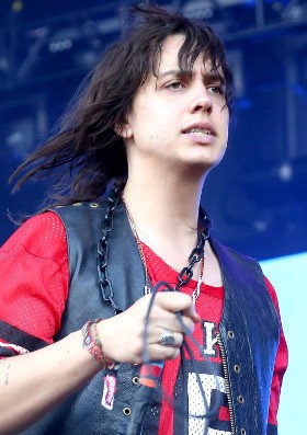Julian Casablancas Kembali Dikabarkan Keluar dari The Strokes