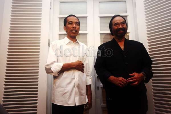 Pagi Tadi, Surya Paloh Rupanya Temui Jokowi di Istana
