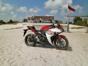 Dan Motor Terbaik Tahun Ini Adalah...