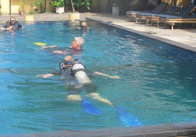 Mengintip Bule Belajar Menyelam di Gili Air, Lombok
